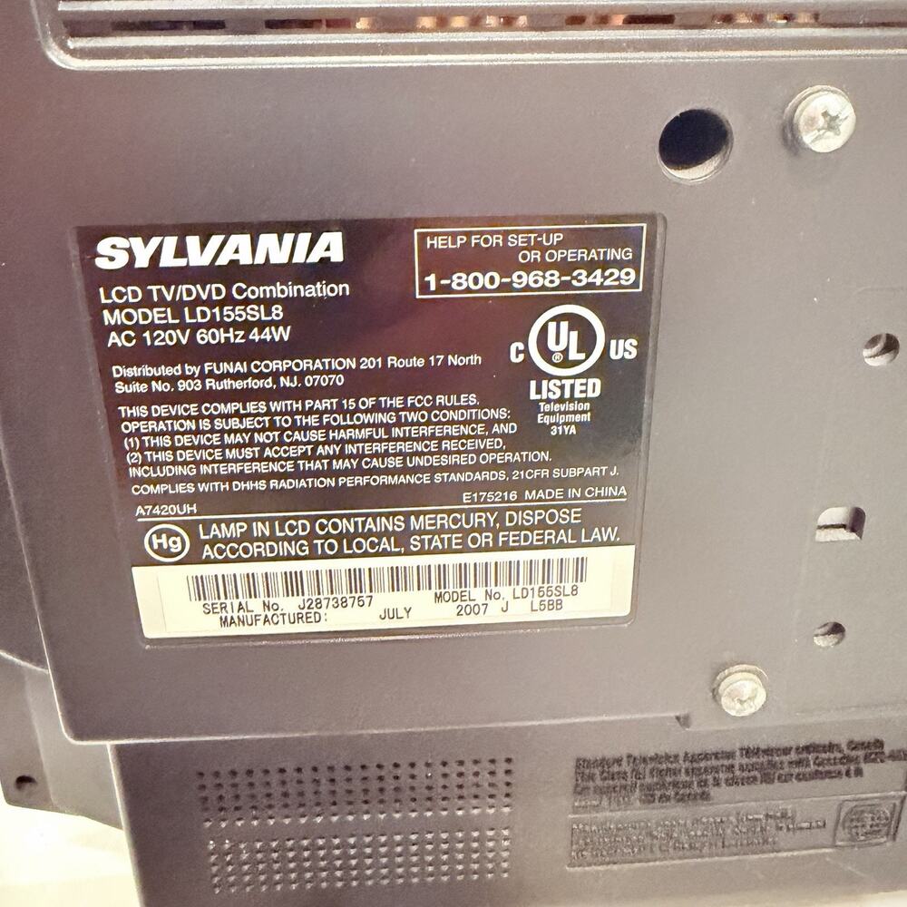 Sylvania LD155SL8 15” Digital LCD TV + DVD Combo Tested Working With Remote - Picture 6 of 10